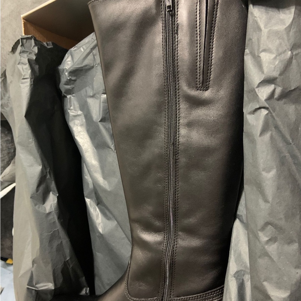 La Canadienne Boots - Picture 13 of 14